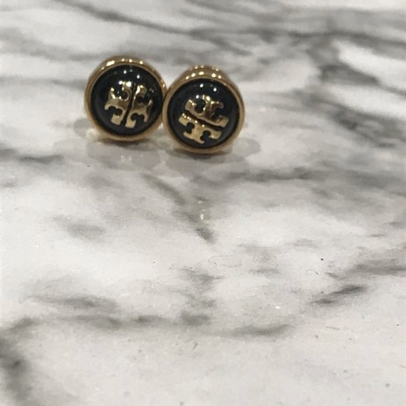 Earring - Picture 2 of 3